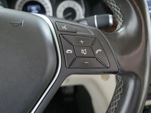 Used 2013 Mercedes-Benz GLK 350 4MATIC image 28