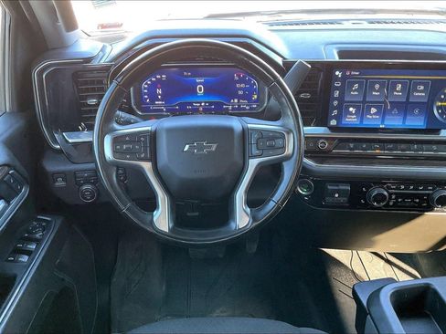 Used 2025 Chevrolet Silverado 2500 LT w/ Trail Boss Package image 6