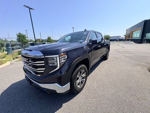 Used 2025 GMC Sierra 1500 SLT AWD/4WD image 2