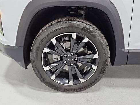 Used 2026 Chevrolet Equinox RS FWD image 18