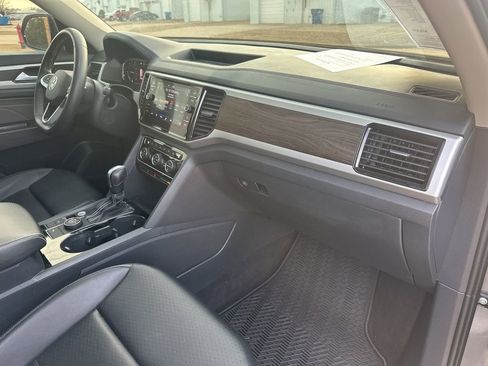Used 2022 Volkswagen Atlas SE image 51