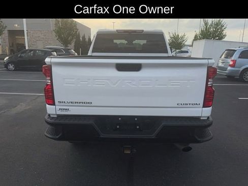 Used 2024 Chevrolet Silverado 2500 Custom w/ Custom Value Package image 8