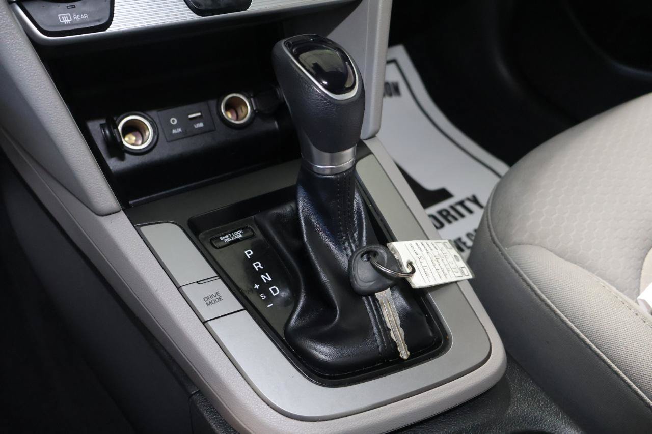 Used 2019 Hyundai Elantra SEL FWD image 36