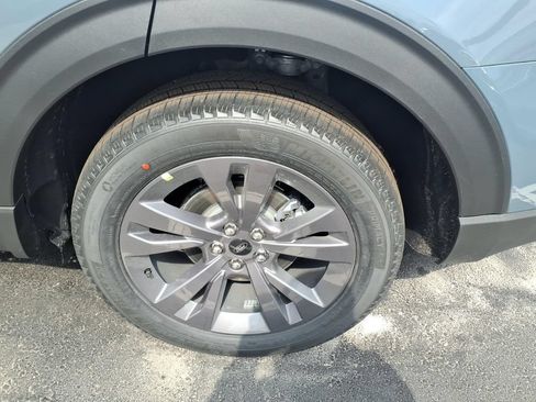 Used 2026 Ford Explorer Active w/ Active Comfort Package AWD/4WD image 6