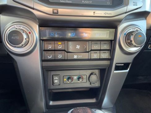 Used 2015 Toyota 4Runner Limited AWD/4WD image 21