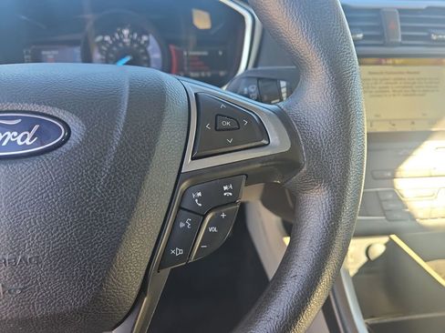 Used 2019 Ford Fusion SE image 21