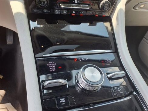 Used 2022 Jeep Grand Cherokee L Summit w/ Advanced Protech Group IV image 22