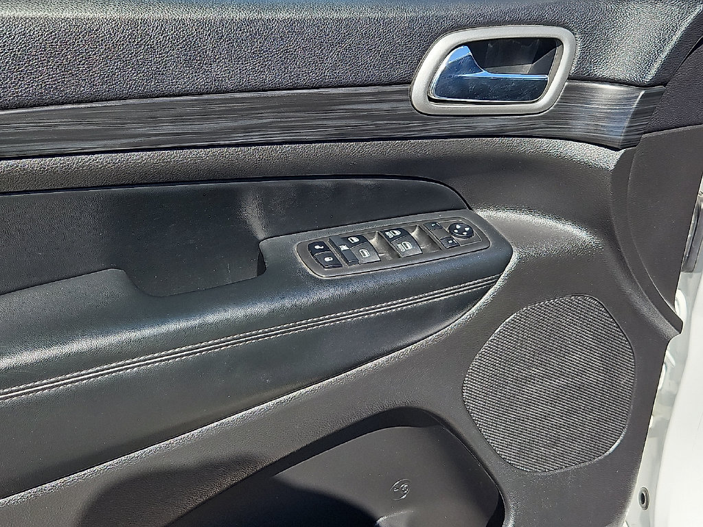 Used 2019 Jeep Grand Cherokee Altitude RWD image 21