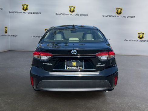 Used 2023 Toyota Corolla LE w/ LE Convenience Package FWD image 4