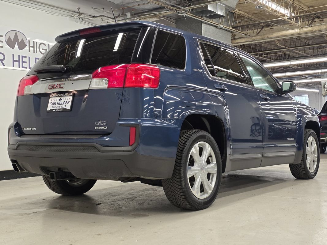 Used 2017 GMC Terrain SLE AWD/4WD image 8