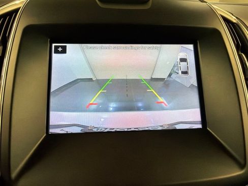 Certified 2018 Ford Edge Titanium w/ Equipment Group 301A AWD/4WD image 13