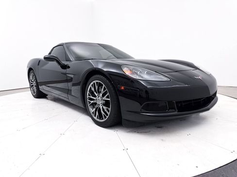 Used 2008 Chevrolet Corvette Coupe w/ Z51 Performance Package RWD image 9