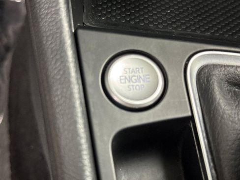 Used 2023 Volkswagen Jetta SE w/ Panoramic Sunroof Package FWD image 20
