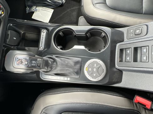 New 2025 Ford Bronco Outer Banks image 22