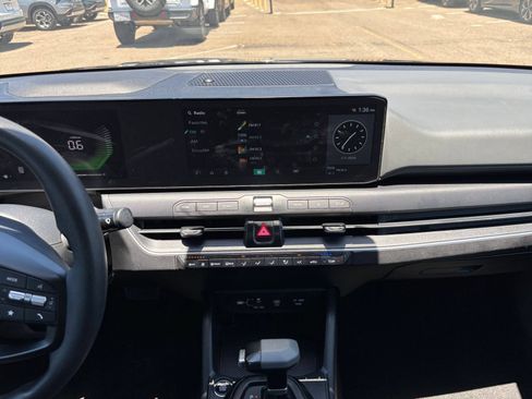 Used 2025 Kia K4 FWD image 17