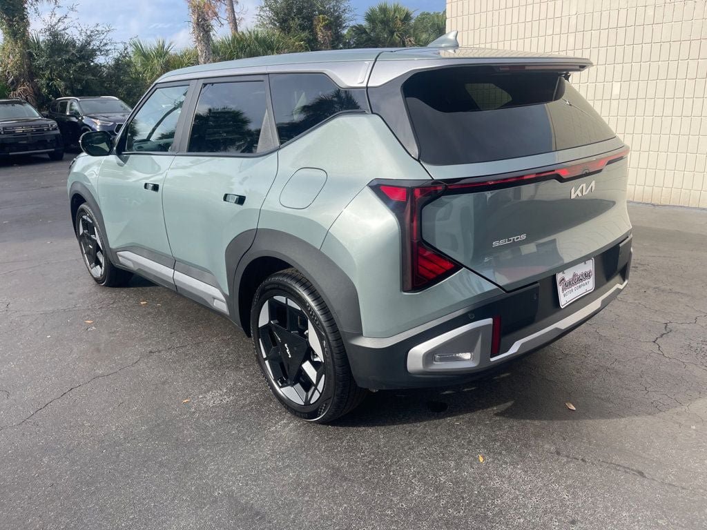 Used 2027 Kia Seltos S FWD image 3