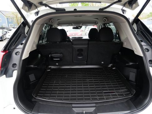 Used 2019 Nissan Rogue SV AWD/4WD image 32