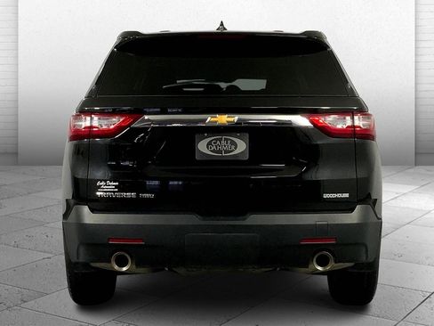 Used 2021 Chevrolet Traverse LS AWD/4WD image 3