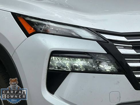 Used 2025 Nissan Rogue SV AWD/4WD image 10