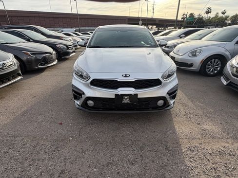 Used 2020 Kia Forte LXS FWD image 2