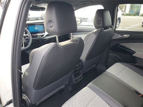 Certified 2024 Volkswagen ID.4 2WD image 9