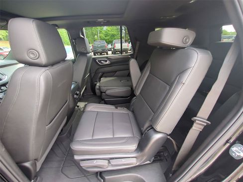 Used 2024 Chevrolet Tahoe Z71 w/ Luxury Package AWD/4WD image 30