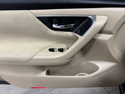 Used 2014 Nissan Altima 2.5 SV image 18