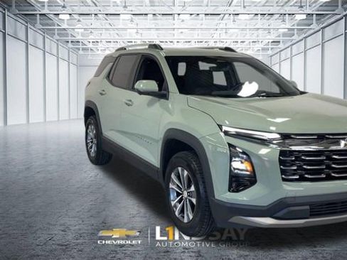Used 2025 Chevrolet Equinox LT w/ Convenience Package II AWD/4WD image 4
