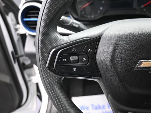 Used 2024 Chevrolet Trax LS w/ LS Convenience Package FWD image 11