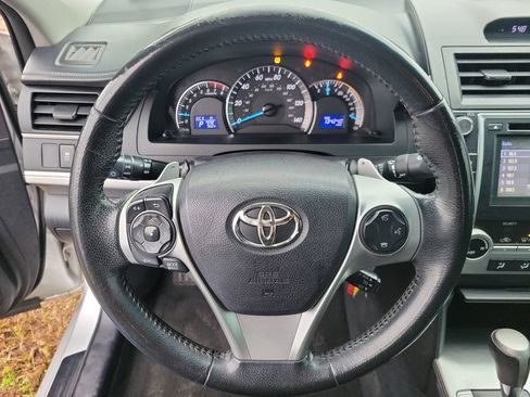 Used 2014 Toyota Camry SE image 23