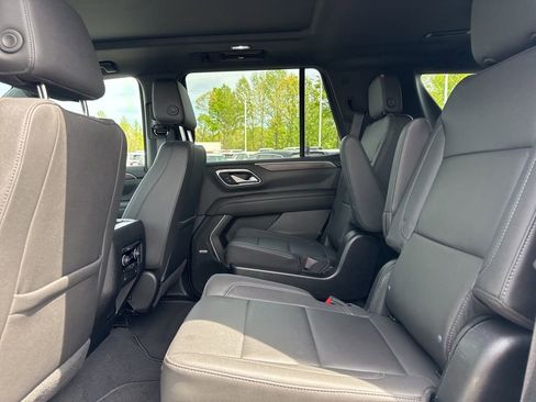 Used 2022 Chevrolet Tahoe Z71 w/ Luxury Package image 13