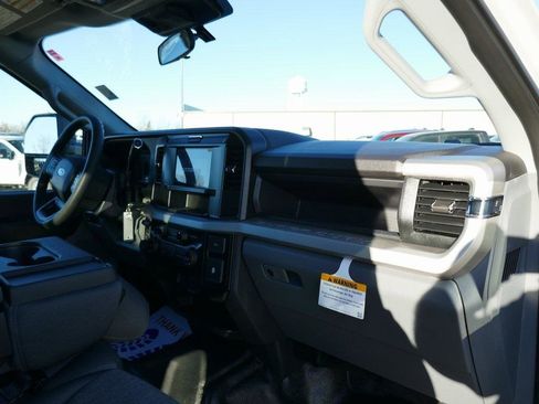 New 2026 Ford F250 XL w/ XL Off-Road Package image 10