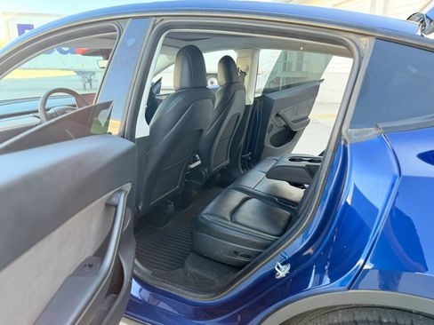 Used 2023 Tesla Model Y AWD image 18