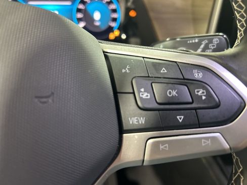 Used 2025 Volkswagen Atlas SE AWD/4WD image 27
