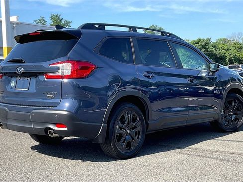 Certified 2025 Subaru Ascent Bronze Edition w/ Onyx Package AWD/4WD image 13