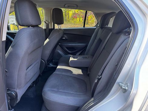 Used 2016 Chevrolet Trax LS image 17
