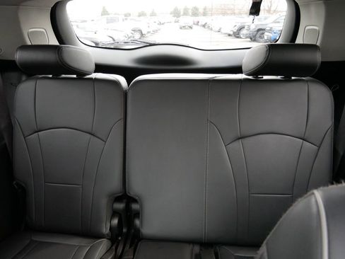 Used 2021 Buick Enclave Avenir w/ Avenir Technology Package image 12