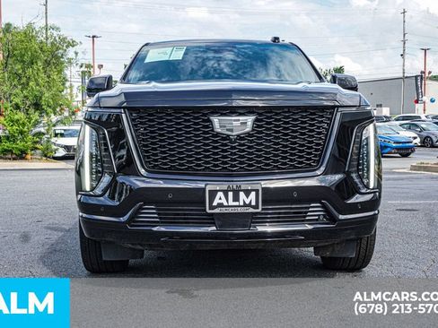 Used 2026 Cadillac Escalade ESV Platinum Sport w/ LPO, ONYX Package AWD/4WD image 10