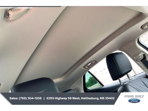 Used 2023 Buick Envision Avenir FWD image 16