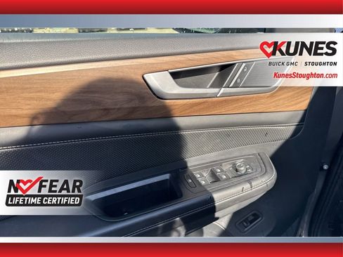 Used 2024 Volkswagen Atlas SE FWD image 20