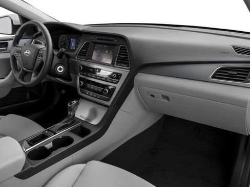 Used 2016 Hyundai Sonata SE FWD image 18