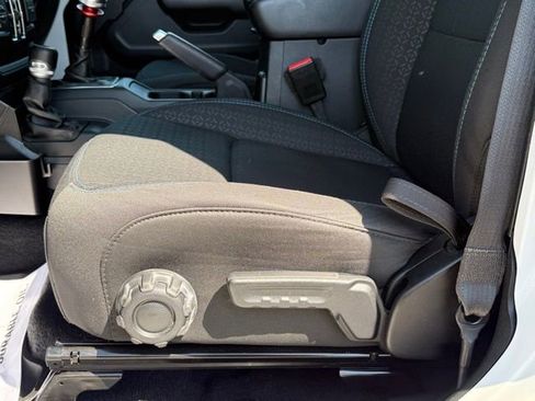 Used 2021 Jeep Wrangler Unlimited Islander image 14