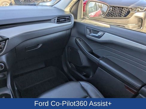 Used 2022 Ford Escape SEL w/ Technology Package image 17