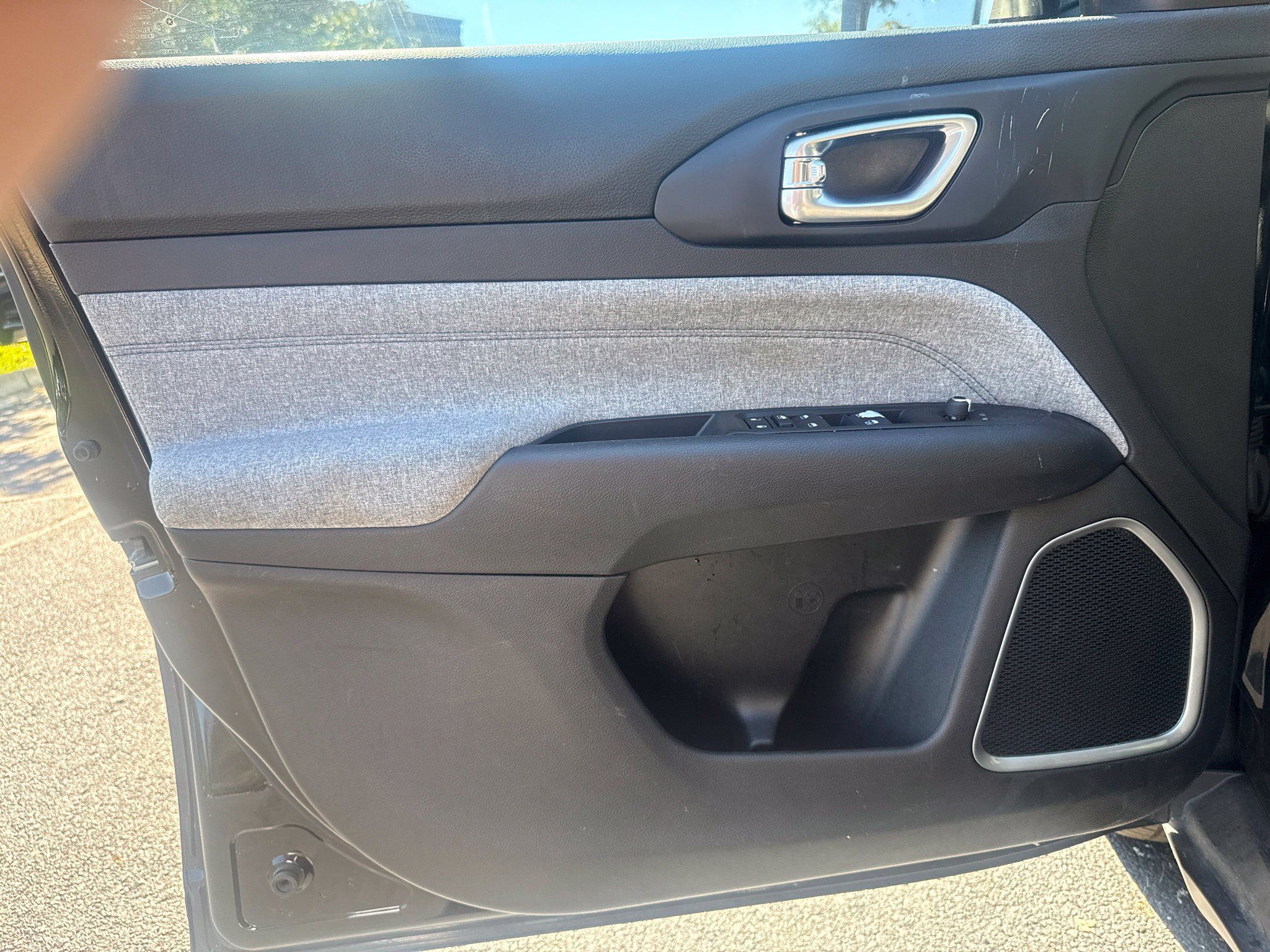 Used 2022 Jeep Compass Latitude FWD image 10