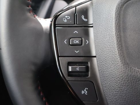 Certified 2024 Toyota Prius Prime FWD image 28