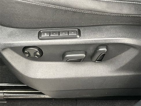 Used 2023 Volkswagen Atlas SEL image 12