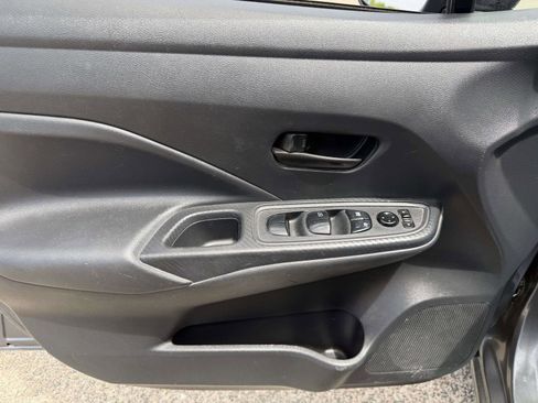 Used 2022 Nissan Versa S w/ Trunk Package FWD image 21