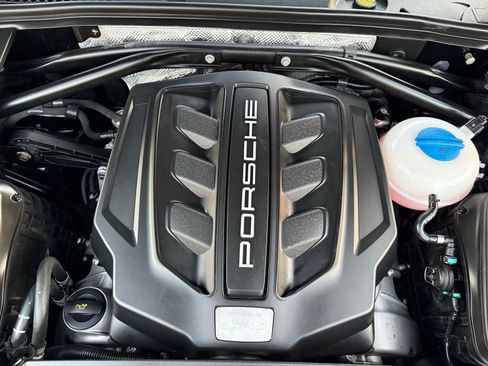 Used 2016 Porsche Macan S AWD/4WD image 34