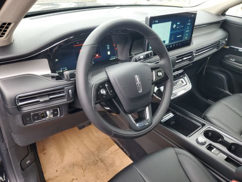 New 2026 Lincoln Corsair Premiere image 13