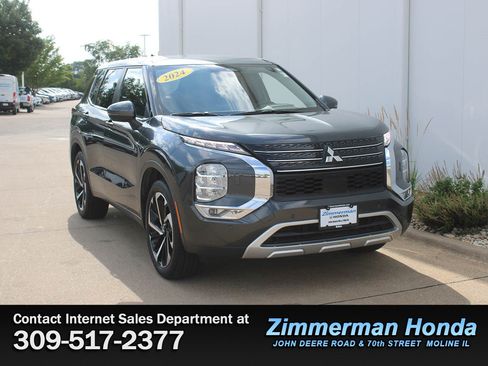 Used 2024 Mitsubishi Outlander SE AWD/4WD image 3